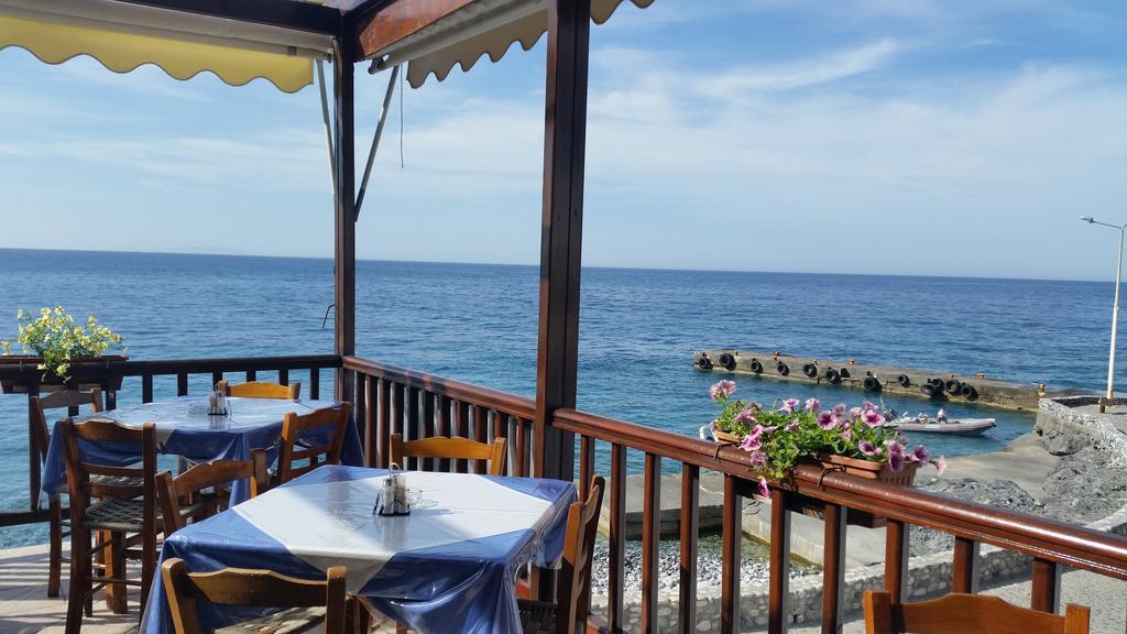 Tarra Hotel Agia Ruméli Exterior foto